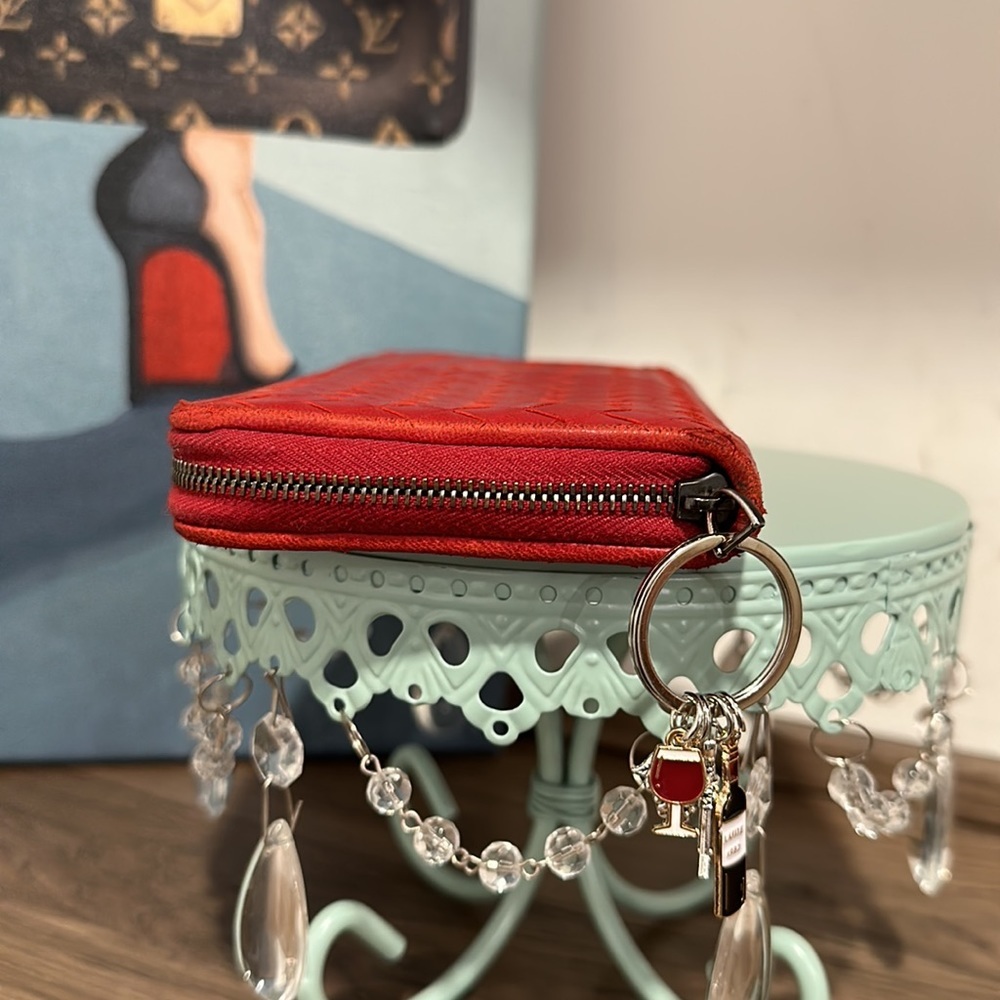 ❤️Wallet by Bottega Intrecciato ❤️ - Picture 4 of 16